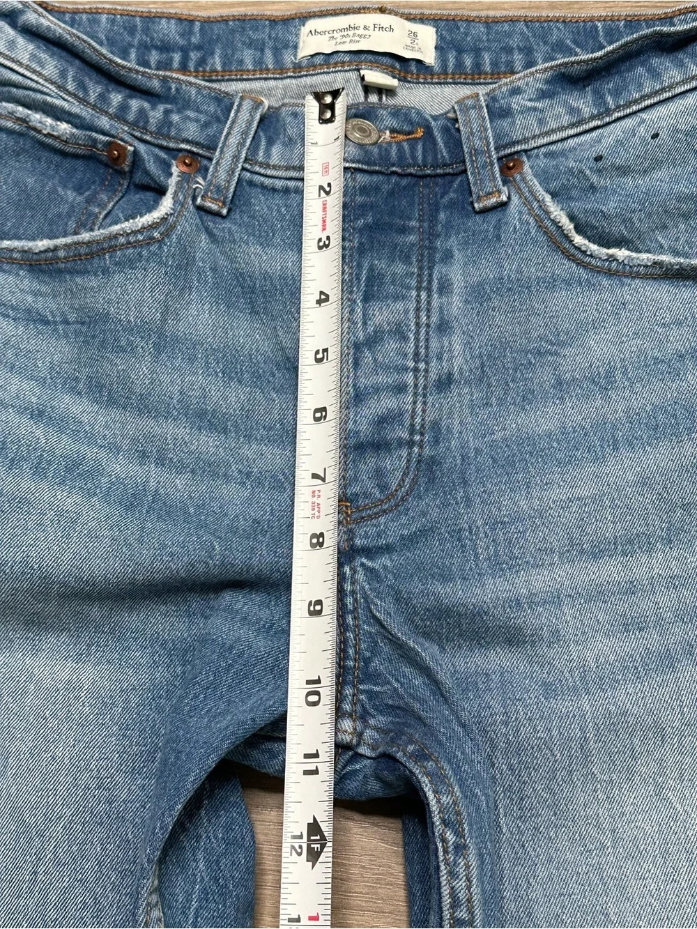 Abercrombie & Fitch 27
